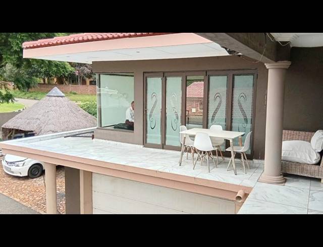 3 BEDROOM HOUSE FOR SALE IN MEREDALE